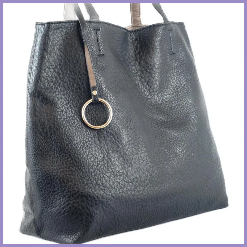 Egyszerű női válltáska karikával, műbőr, fekete lupusbag-hu 3