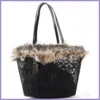 Nagyméretű szőrmés válltáska csipkéből, fekete lupusbag-hu 1
