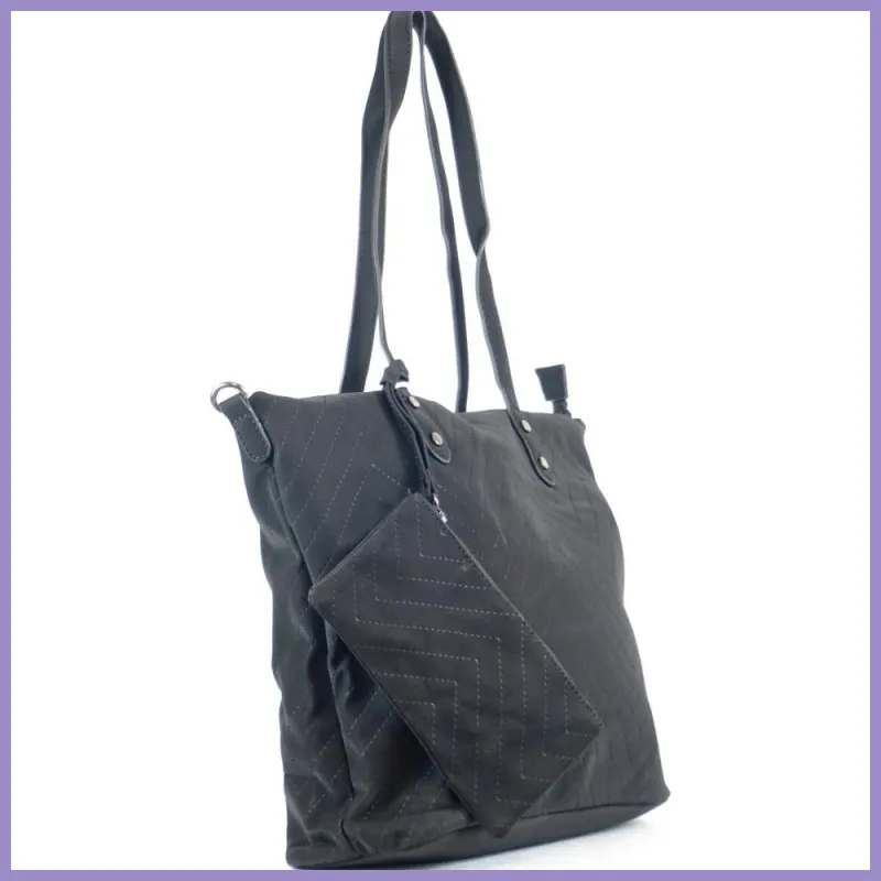 Női shopper válltáska lyuggatott V mintával, poliészter, fekete lupusbag-hu 2