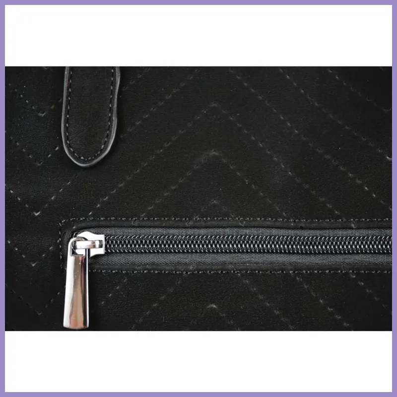 Női shopper válltáska lyuggatott V mintával, poliészter, piros lupusbag-hu 6