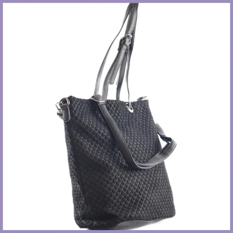 Női shopper válltáska nyomott négyzet mintával, velúr, fekete lupusbag-hu 2