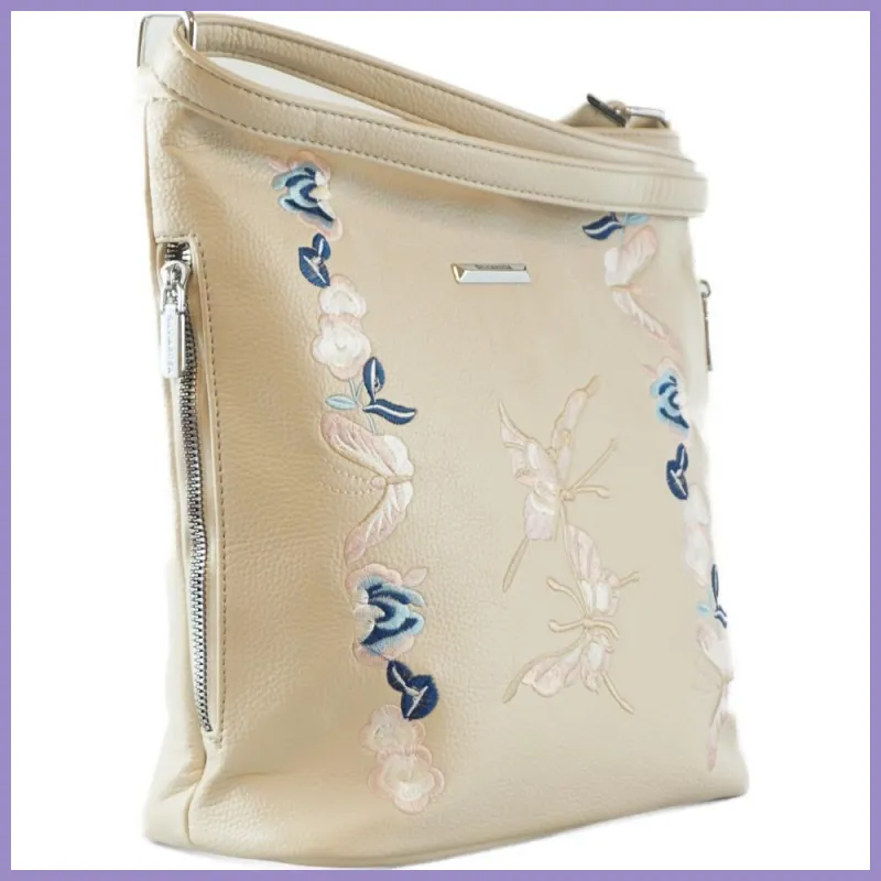 Silvia Rosa női válltáska hímzett pillangós mintával, műbőr, bézs lupusbag-hu 2