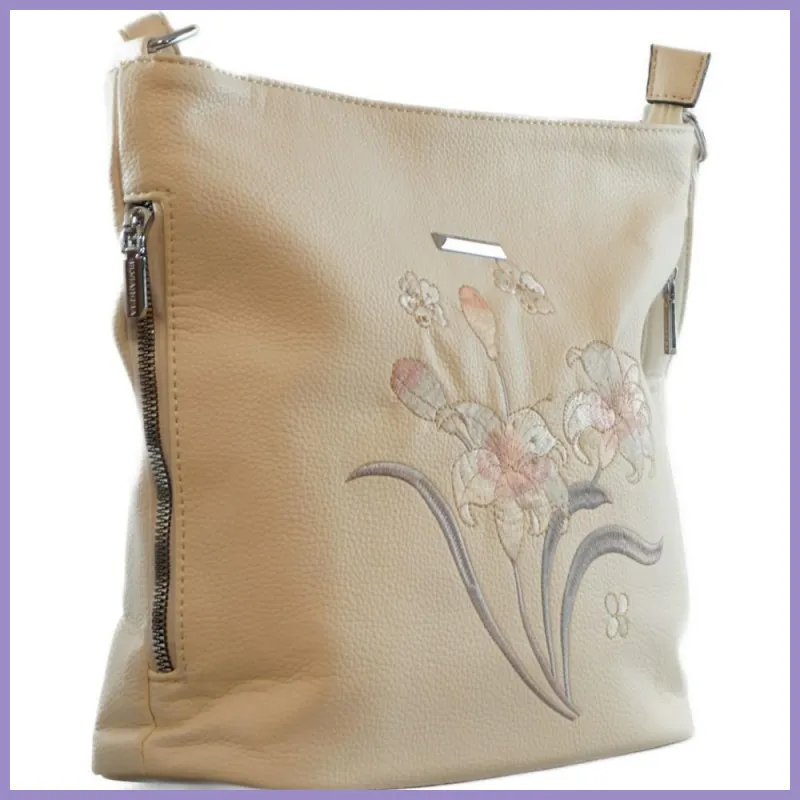 Silvia Rosa női válltáska hímzett virágmintával, műbőr, fehér lupusbag-hu 2