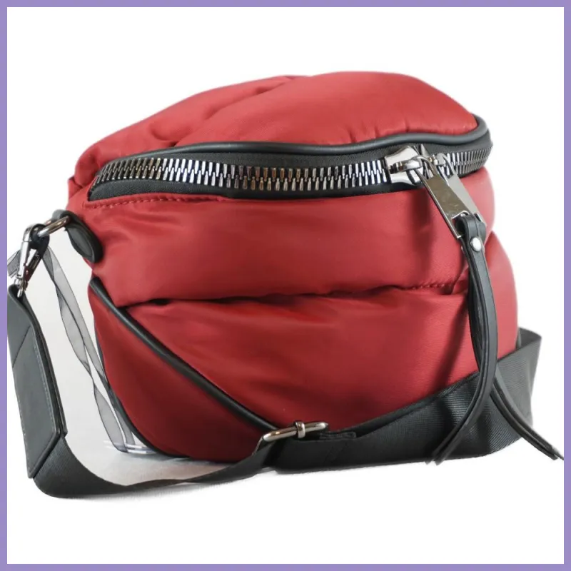 Tágas oldaltáska nagy cipzárral, poliészter, piros lupusbag-hu 2