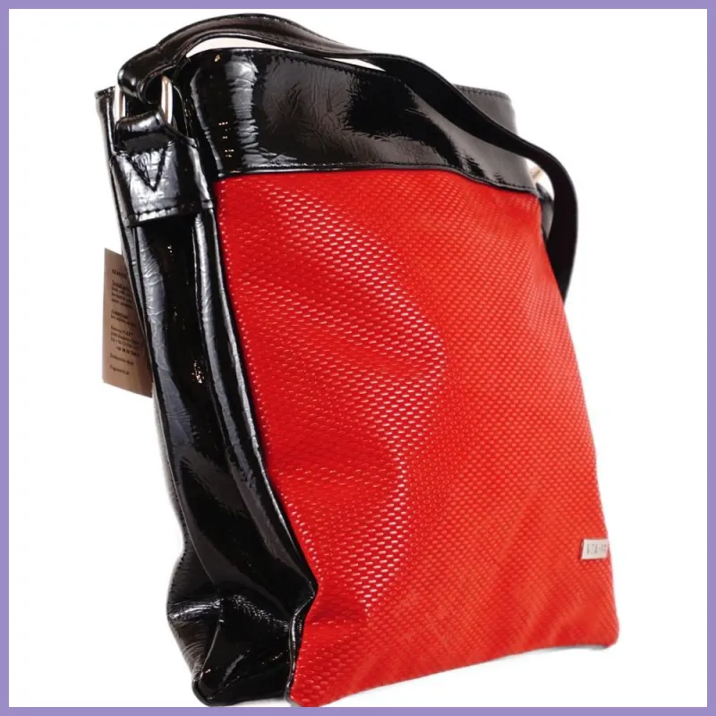 VIA55 dupla rekeszes női keresztpántos táska, rostbőr, piros lupusbag-hu 2