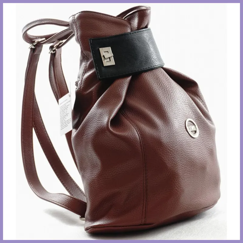 VIA55 női hátitáska barna-fekete színben, rostbőr lupusbag-hu 2