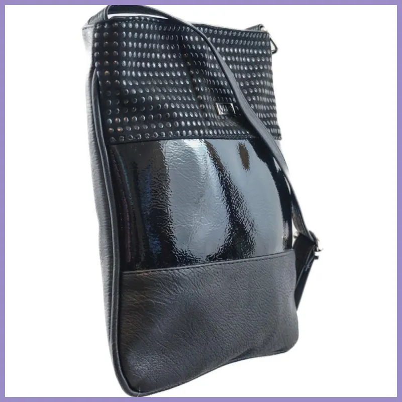 VIA55 női keresztpántos táska 3 sávval, rostbőr, fekete lupusbag-hu 2