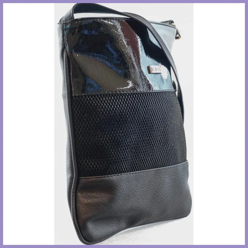 VIA55 női keresztpántos táska 3 sávval, rostbőr, fényes fekete2 lupusbag-hu 2