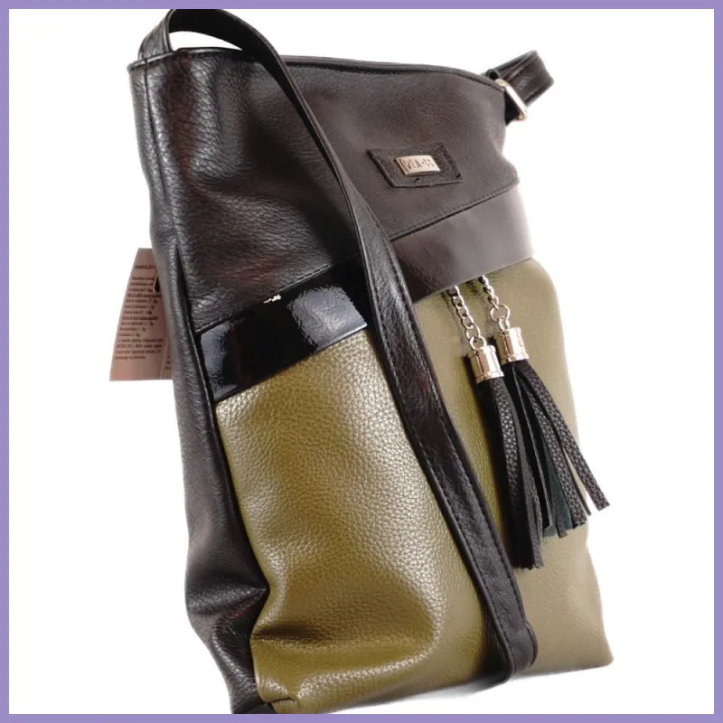 VIA55 női keresztpántos táska ferde zsebbel, rostbőr, olíva lupusbag-hu 2