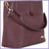 VIA55 női válltáska díszgombbal, rostbőr, bordó lupusbag-hu 2