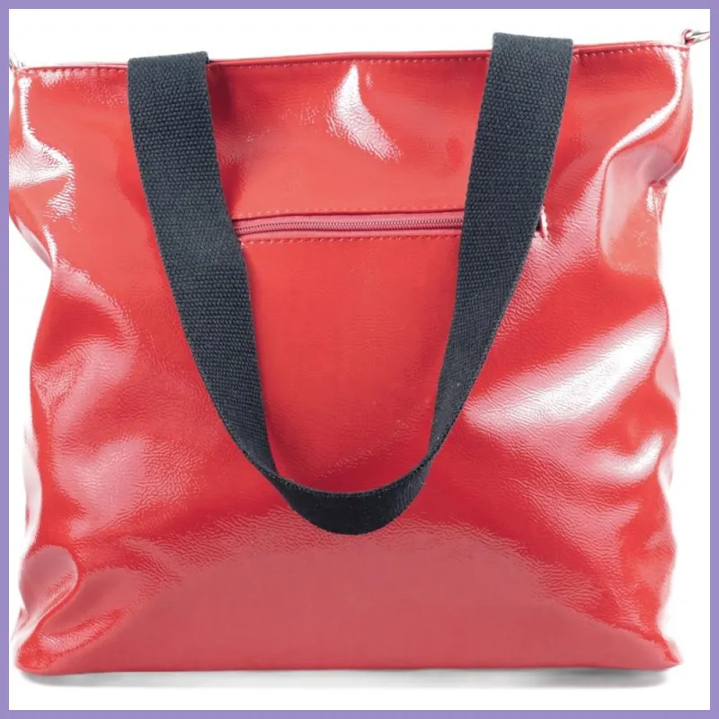 VIA55 női válltáska fekete füllel, rostbőr, piros lupusbag-hu 4