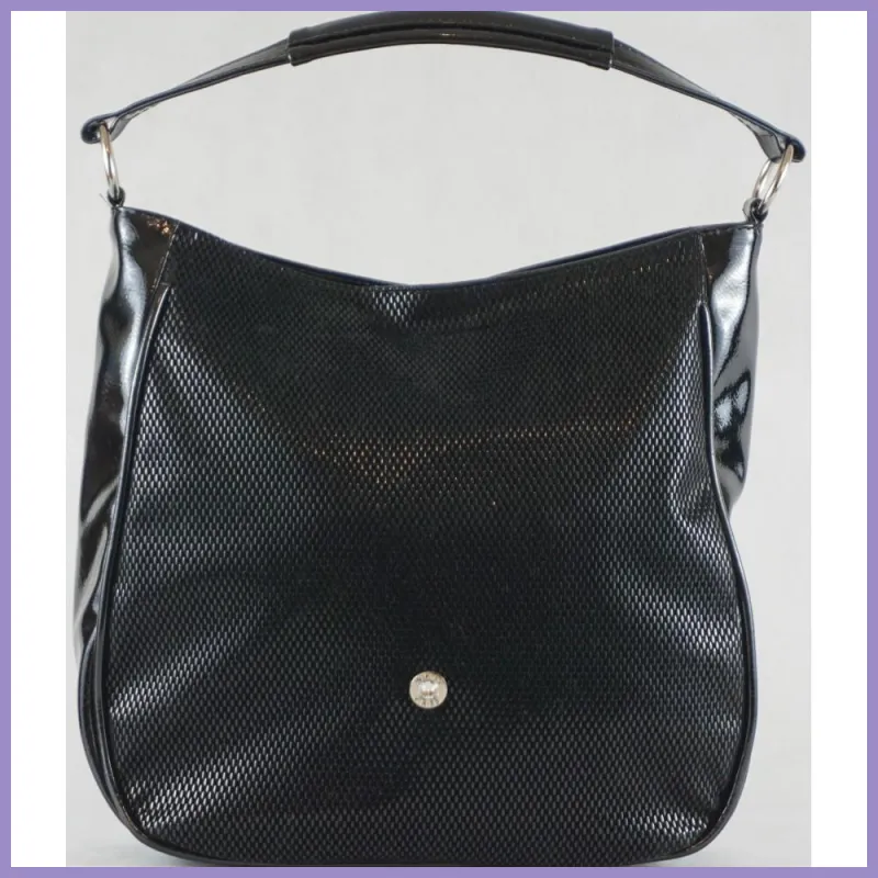 VIA55 női válltáska karikás füllel, rostbőr, fekete rizsminta lupusbag-hu 1