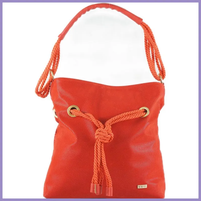 VIA55 női válltáska kötéllel és karikával, rostbőr, piros lupusbag-hu 1